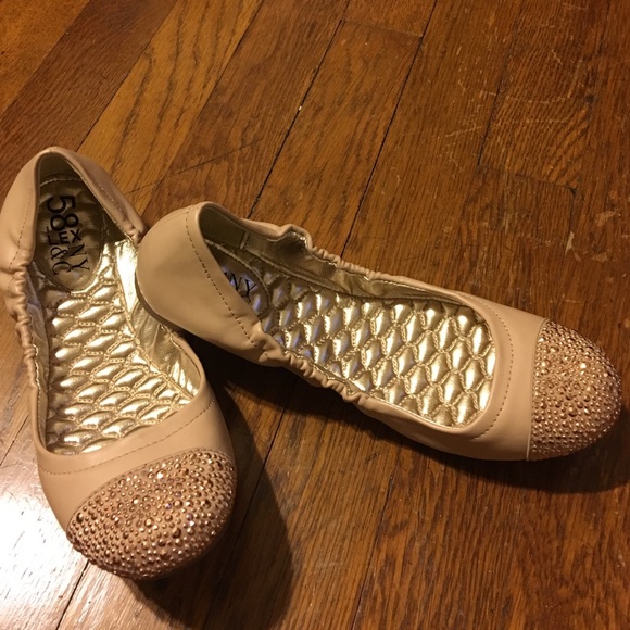 Flats - Picture 2 of 2