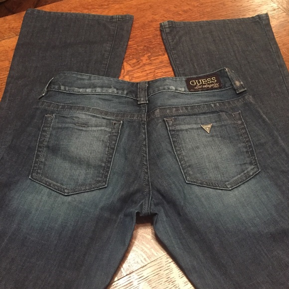 Guess Jeans- Stretch - Picture 3 of 4