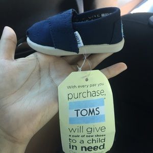 Toms