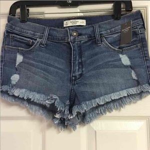 New! A&F shorts