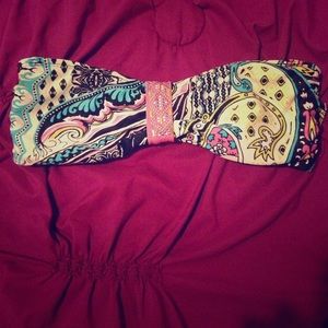 Awesome printed bikini top!
