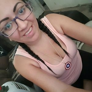 Meet your Posher, Emalie