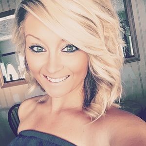 Meet your Posher, Tiffany