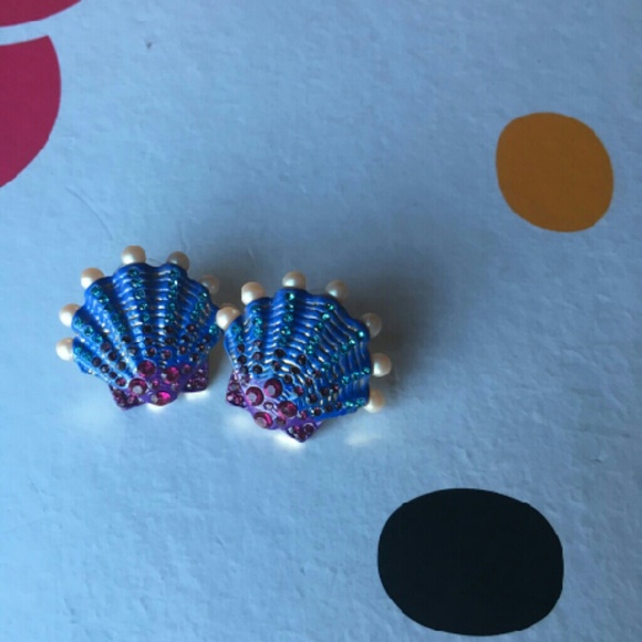 Betsey Johnson Sea Shell Earrings