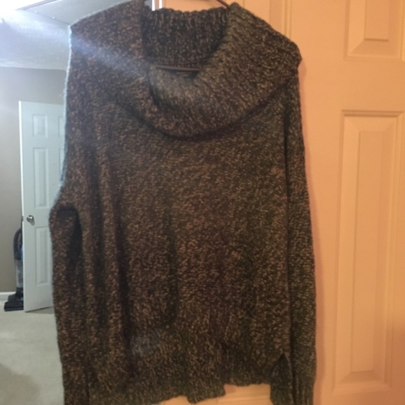 Sweater - Picture 3 of 3