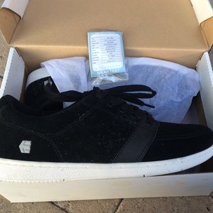 Mens Etnies shoes