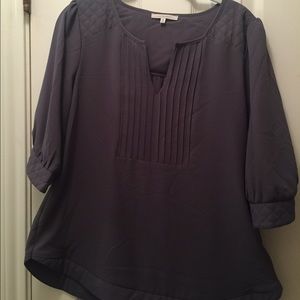 3/4 sleeved top Excellent condition Looks great on