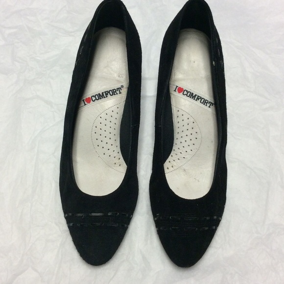 Vintage 1990's 1980's Classic Black Pumps
