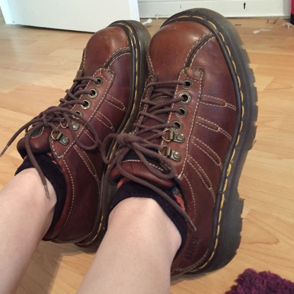 brown leather dr martens