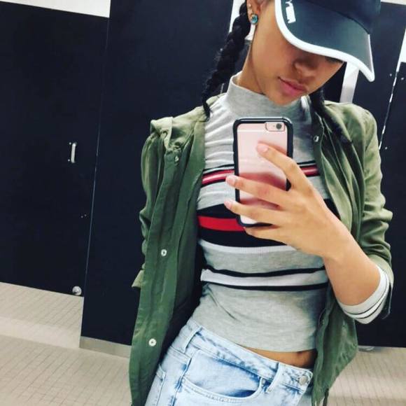 Meet your Posher, Olivia - Picture 1 of 1