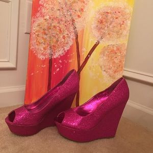 Pretty in Pink Wedge-Heeled Shoes