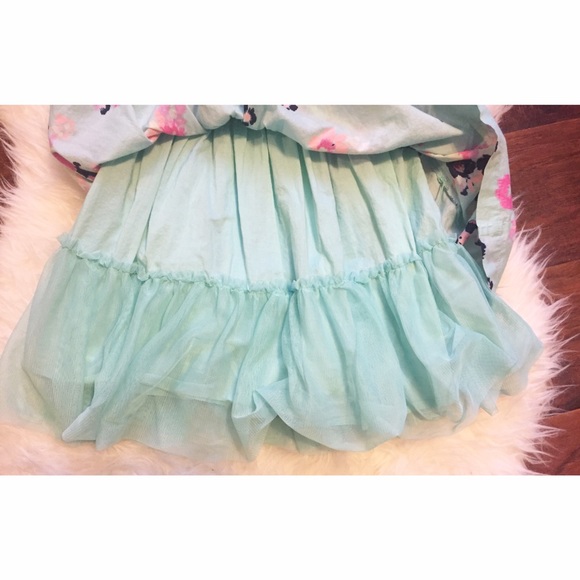 ๐HP 9-21-16๐Super Cute Flowery Dress๐ - Picture 3 of 4