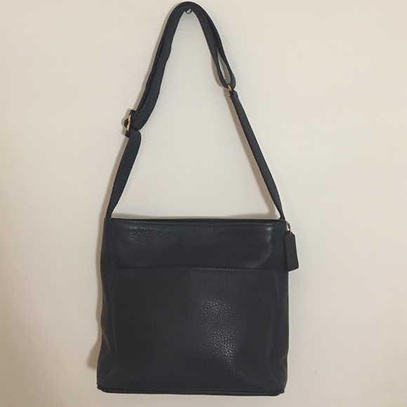 Authentic COACH vintage navy shoulder bag - Picture 1 of 4