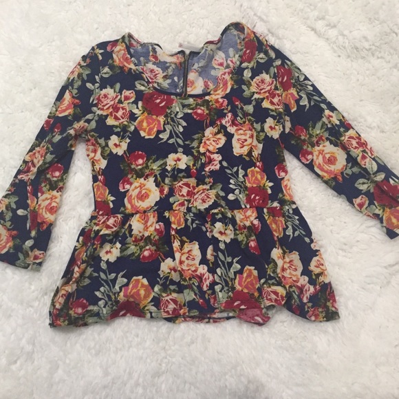 Floral Peplum shirt! 🌸🌼