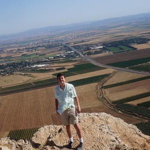 Meet your Posher, Elliott