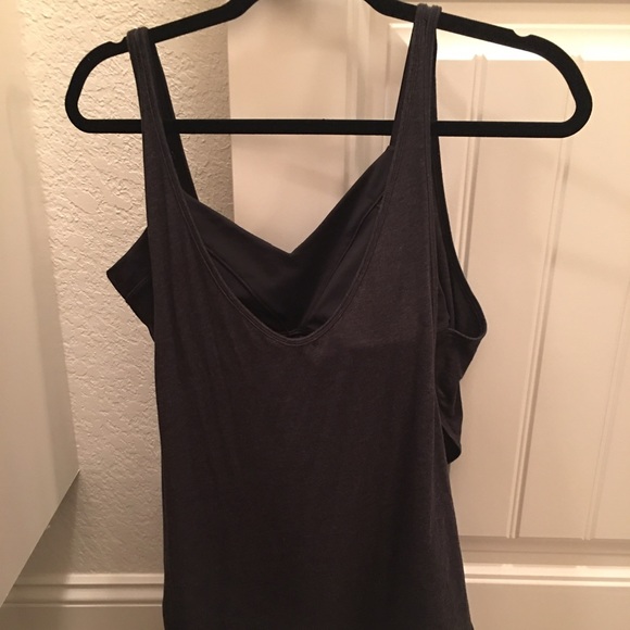 Lululemon open back tank with built in bra