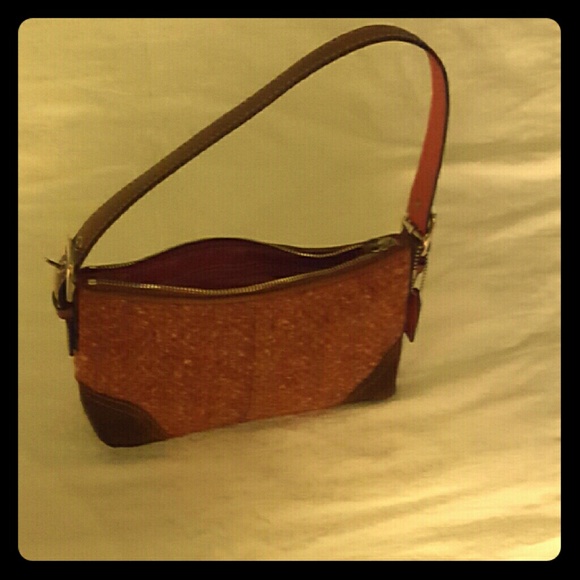 Hand bag coach