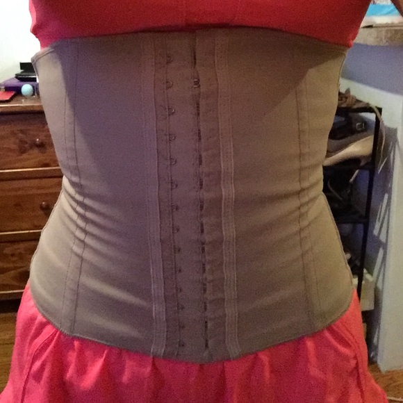 Waist Trainer - Picture 4 of 4