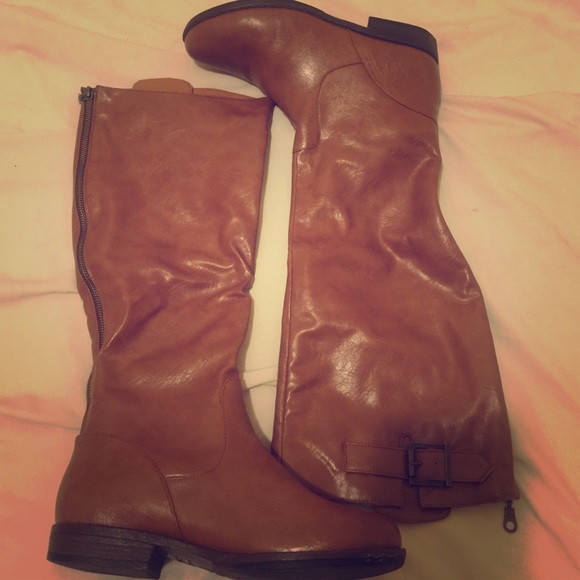 Nice Women's Boots size 8 1/2