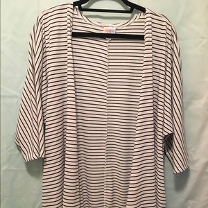 LuLaRoe Lindsay kimono