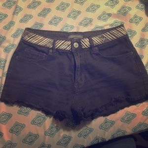 Kendall & Kylie black high rise shorts size5