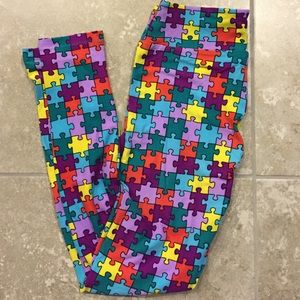 🦄 Lularoe Puzzle One Size Leggings