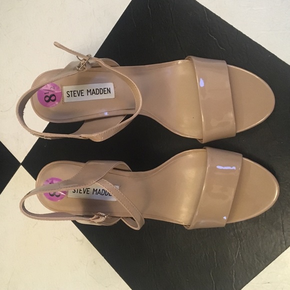 Beige Steve Madden Pumps