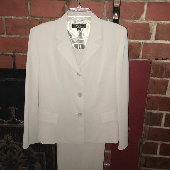 Woman 2 piece suit $$$