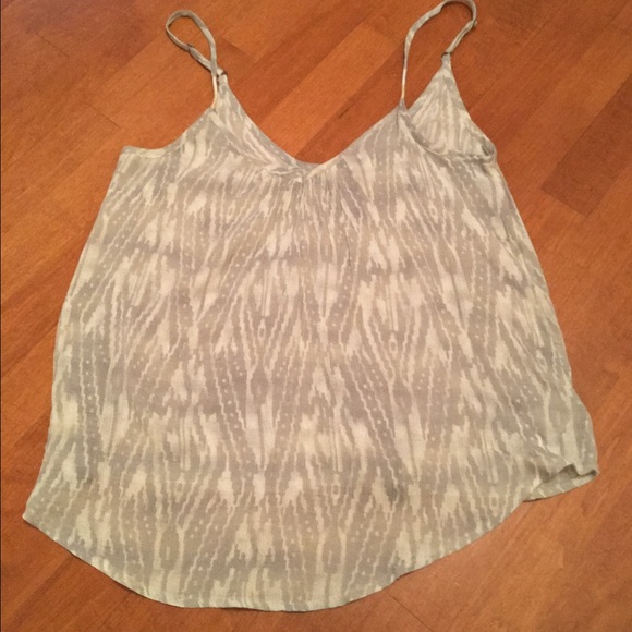 Super cute blouse!