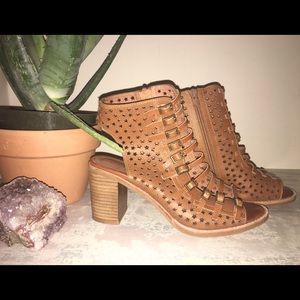 JEFFREY CAMPBELL LEATHER CAGED SANDAL