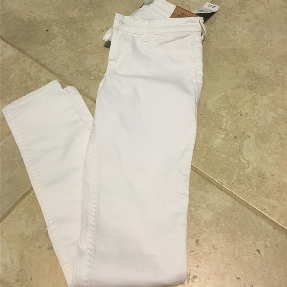 White hollister jeans