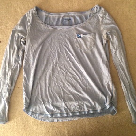 scoop neck Abercrombie t-shirt