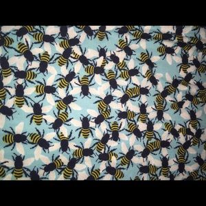Sold 🌟Nwt LuLaRoe TC small bees, mint color 🐝🐝
