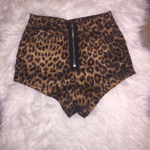 XS Leopard Unif High Waisted Leopard Shorts