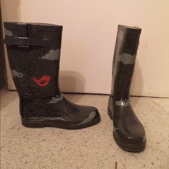 Bird design rain boots