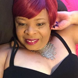 Meet your Posher, Iris