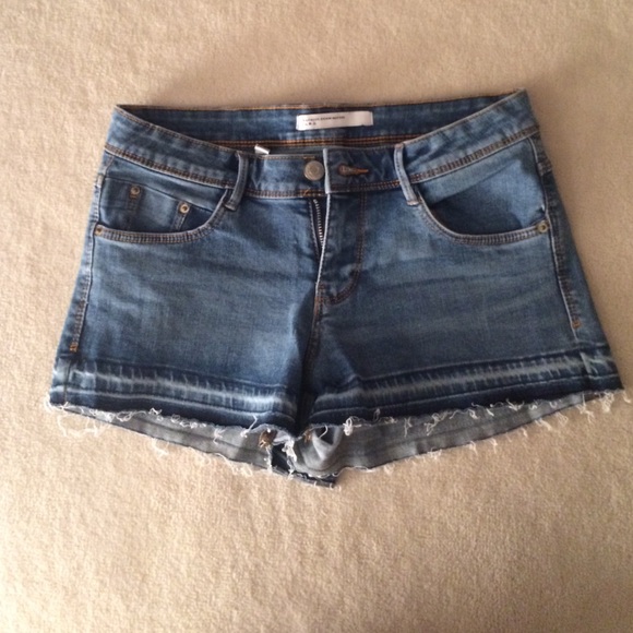 BRAND NEW zara denim shorts