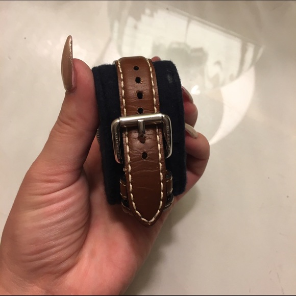 Burberry watch - Picture 2 of 4