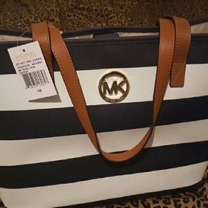 Michael Kors Jet Set Tote