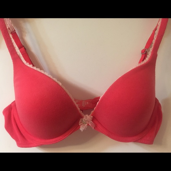 Flash Sale! Body By Victoria Push-Up Bra