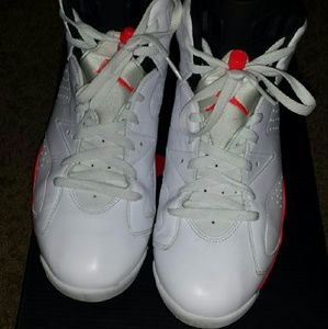 Air Jordan Retro 6 Infrared