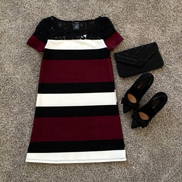 🎉HP🎉 NWT Stoosh striped dress