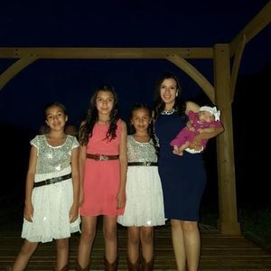 Meet your Posher, Alma