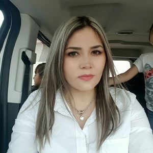 Meet your Posher, Eva