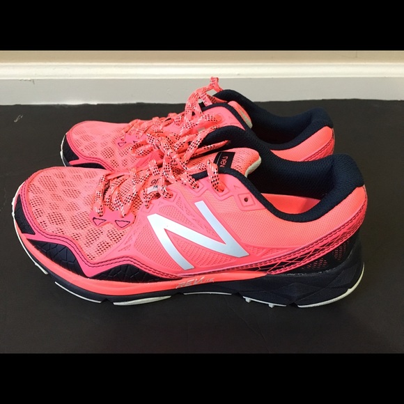 New Balance Shoes - FIRM PRICE NEW BALANCE Women 910 TRAIL RUNNING 7
