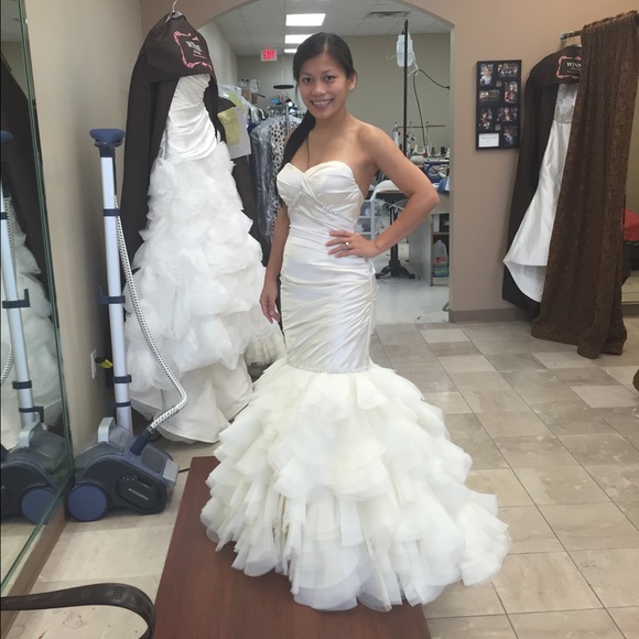 Wedding gown by Winnie Couture - Picture 1 of 3