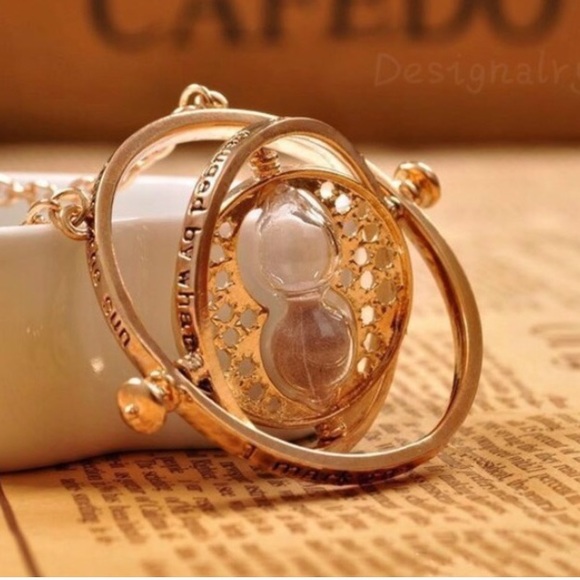 Jewelry - Harry Potter time turner spinning necklace Jewelry - Harry Potter time turner spinning necklace