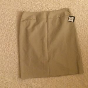 Tan oxford skirt size 10 made by Halogen
