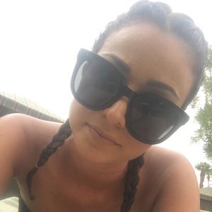 Meet your Posher, Marianna