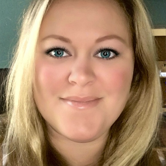 Meet your Posher, Jade